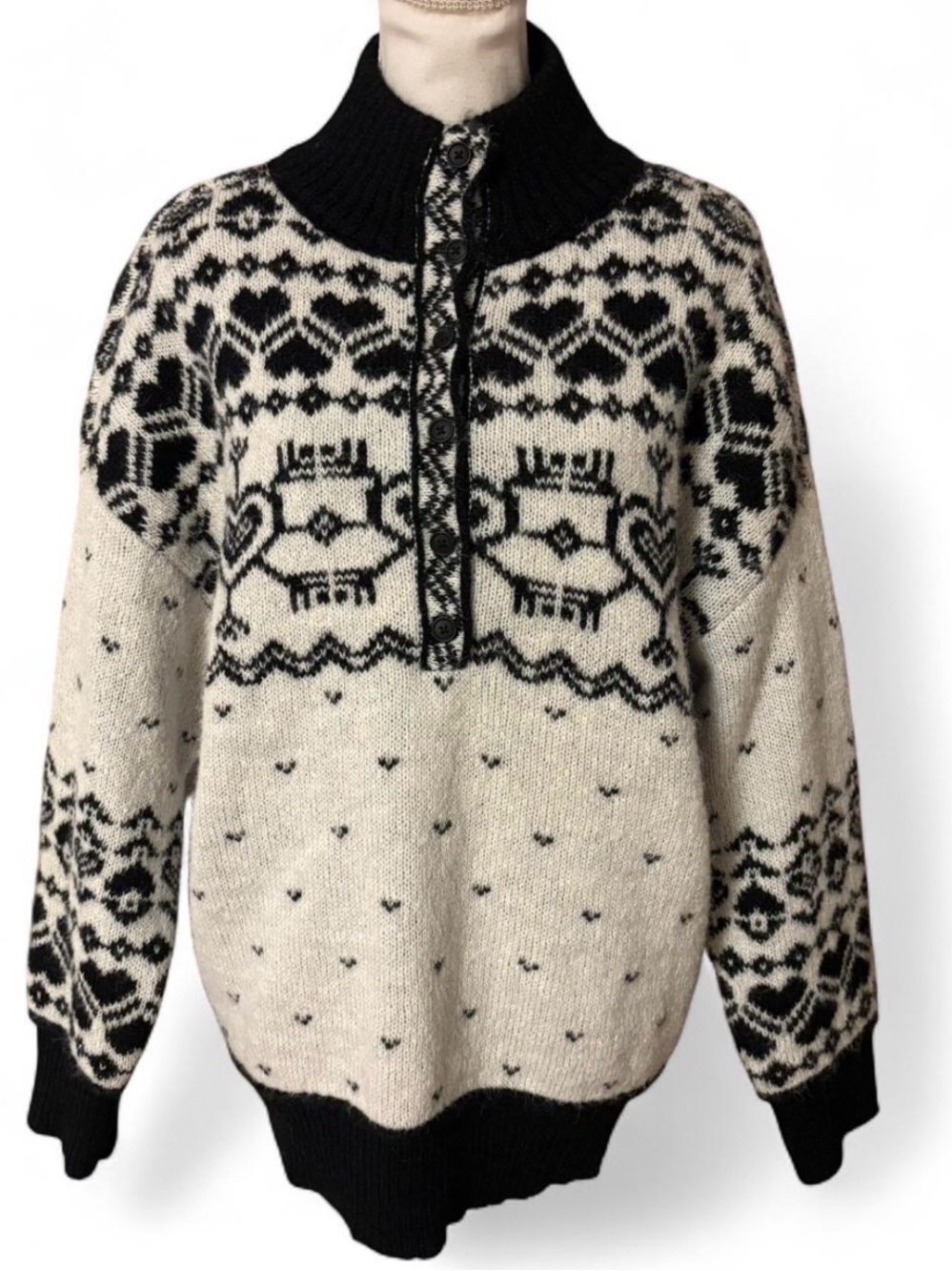 NWT American Eagle Black Cream Heart Fair Isle Button Up Mock Sweater Size M